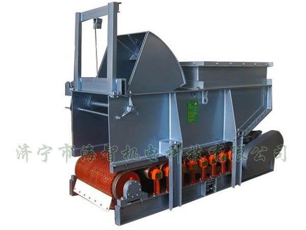 用手動、電動、液動或氣動驅(qū)動齒輪帶動弧型齒條來開啟或關(guān)閉扇型閘門